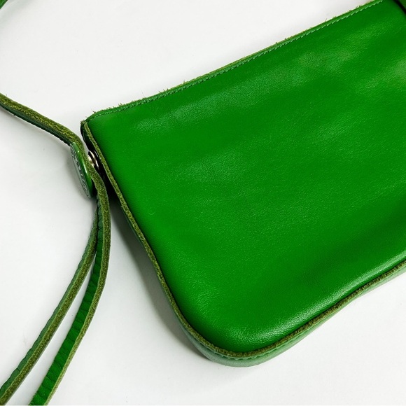 Vintage GAP Kelly Green Soft Supple Leather Wristlet 90s Y2K Clutch Bag - Picture 2 of 8
